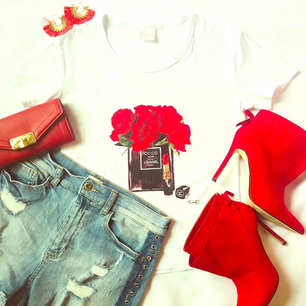 Graphic Perfume Logo T-shirt